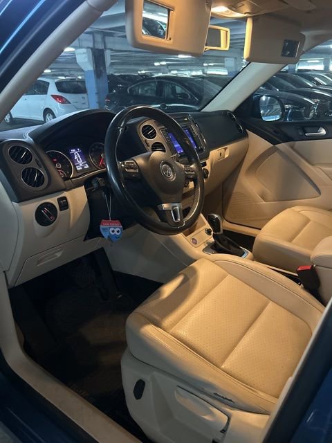 Used 2017 Volkswagen Tiguan S FWD image 8