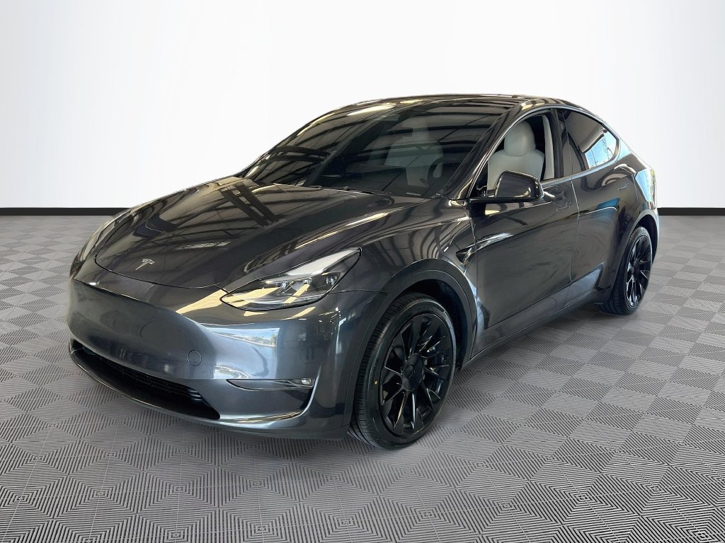 Used 2025 Tesla Model Y Long Range AWD/4WD image 3