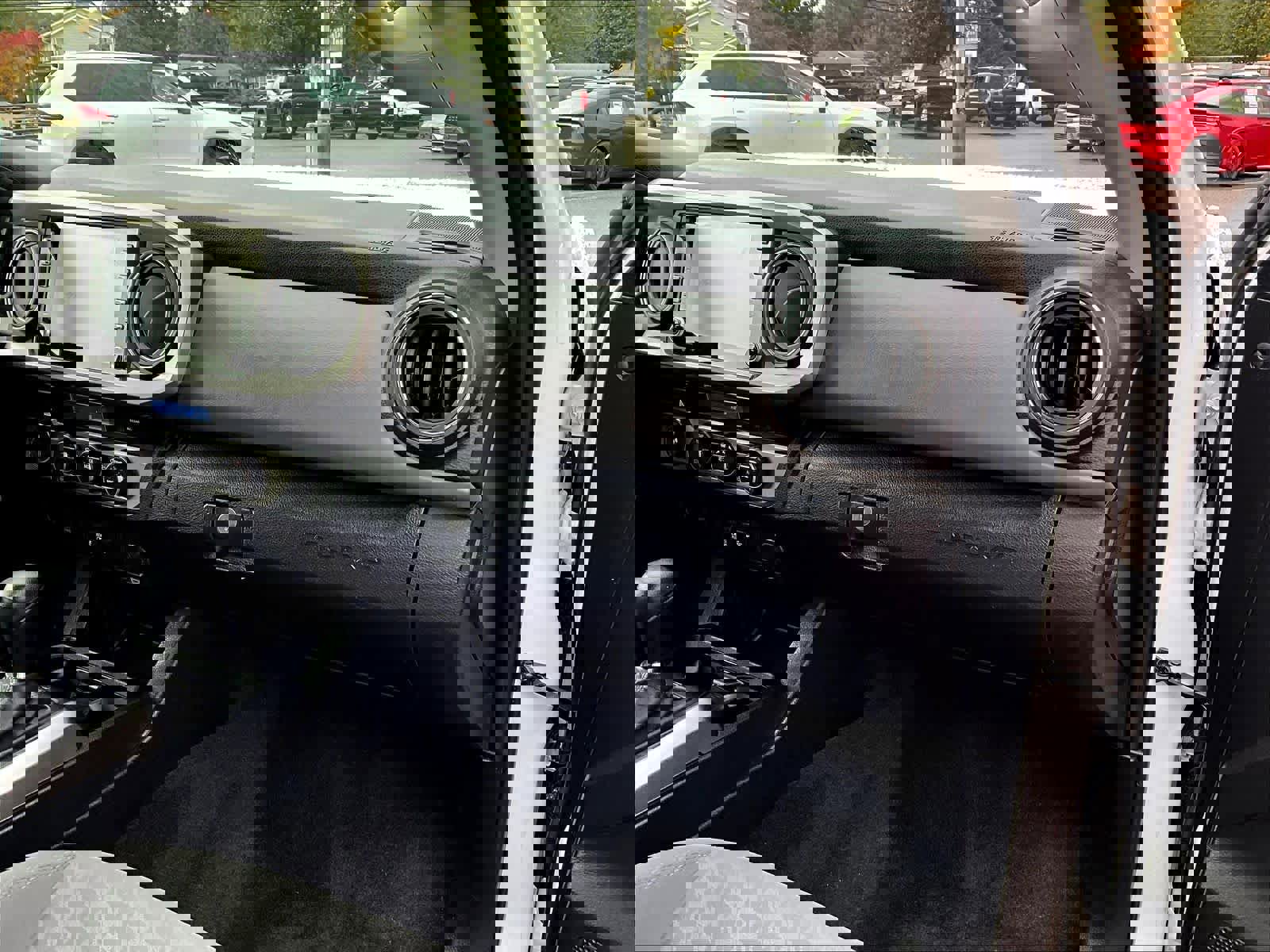 Used 2022 Toyota Tacoma SR5 image 13