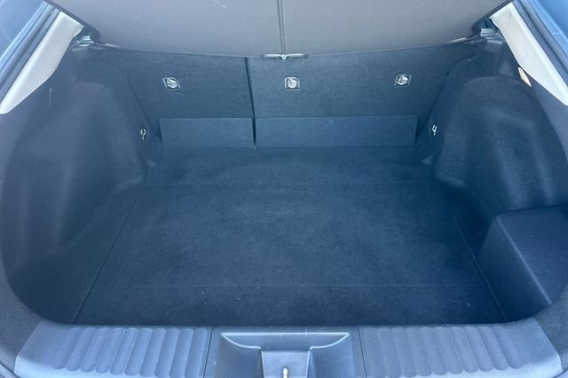 Certified 2025 Toyota Prius LE FWD image 19