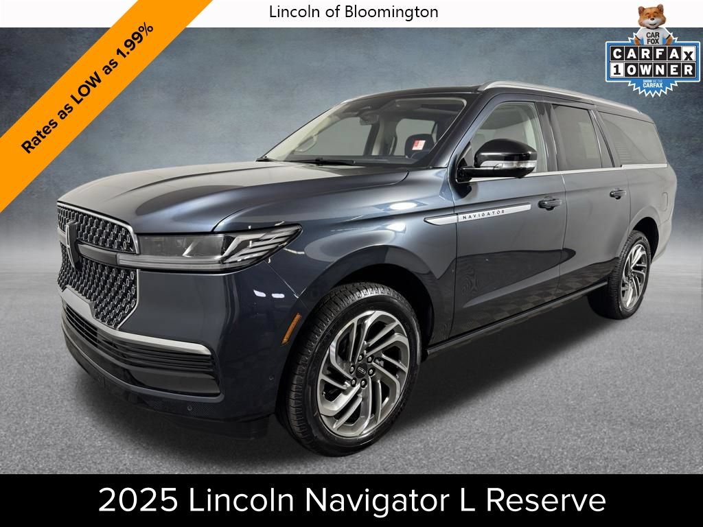 Used 2025 Lincoln Navigator L Reserve AWD/4WD image 1
