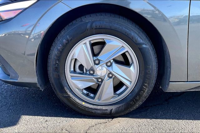 Used 2024 Hyundai Elantra SE image 8