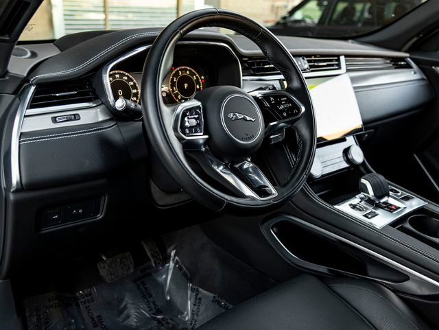 Used 2025 Jaguar F-PACE R-Dynamic S AWD/4WD image 17