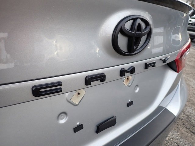 Used 2023 Toyota Camry XSE image 6