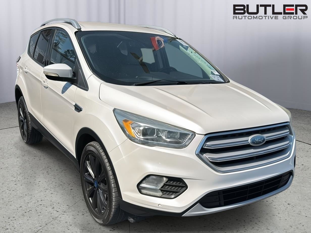 Used 2018 Ford Escape Titanium image 4