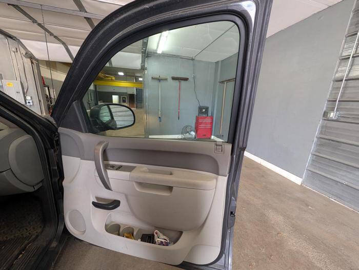 Used 2011 Chevrolet Silverado 1500 W/T w/ LS Package AWD/4WD image 28