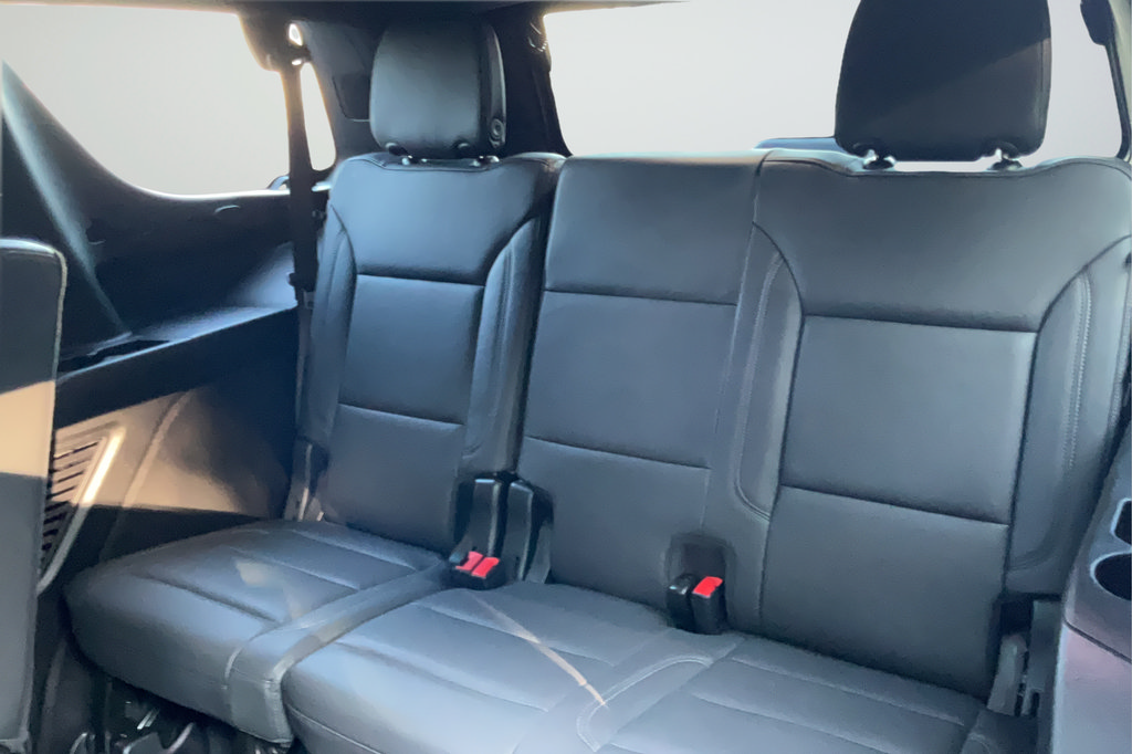 Certified 2025 Chevrolet Tahoe LT RWD image 30