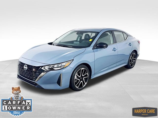 Used 2025 Nissan Sentra SR w/ SR Premium Package FWD image 1