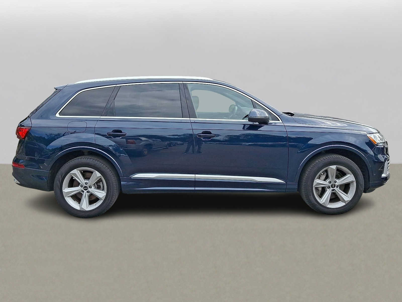 Certified 2023 Audi Q7 2.0T Premium w/ Convenience Package AWD/4WD image 32
