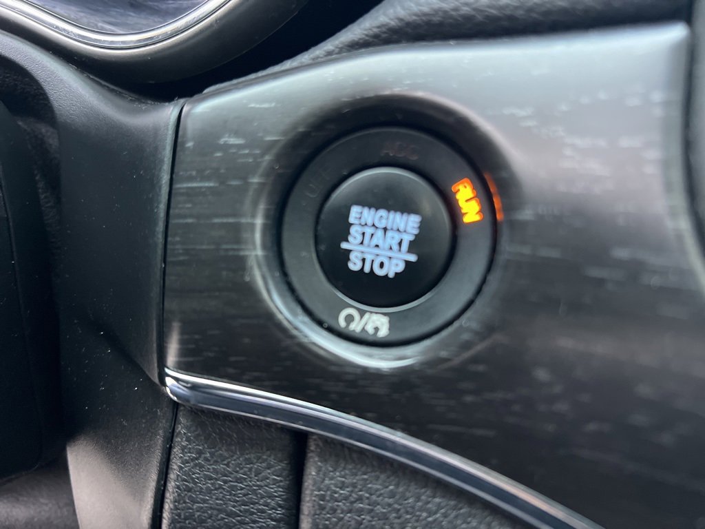 Used 2018 Jeep Grand Cherokee Limited image 19