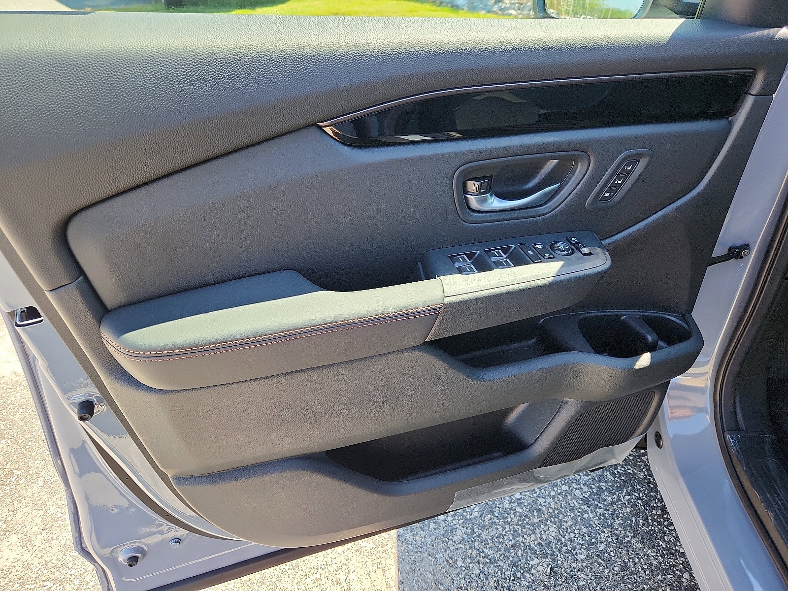 New 2025 Honda Pilot TrailSport image 8