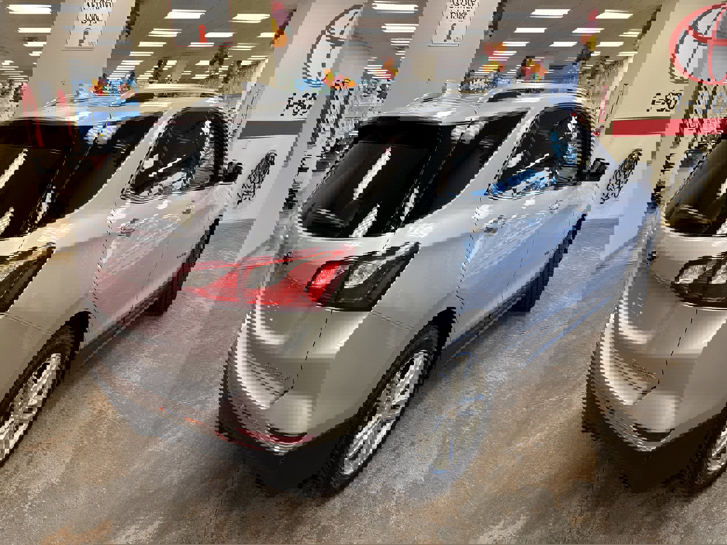 Used 2020 Chevrolet Equinox Premier image 11