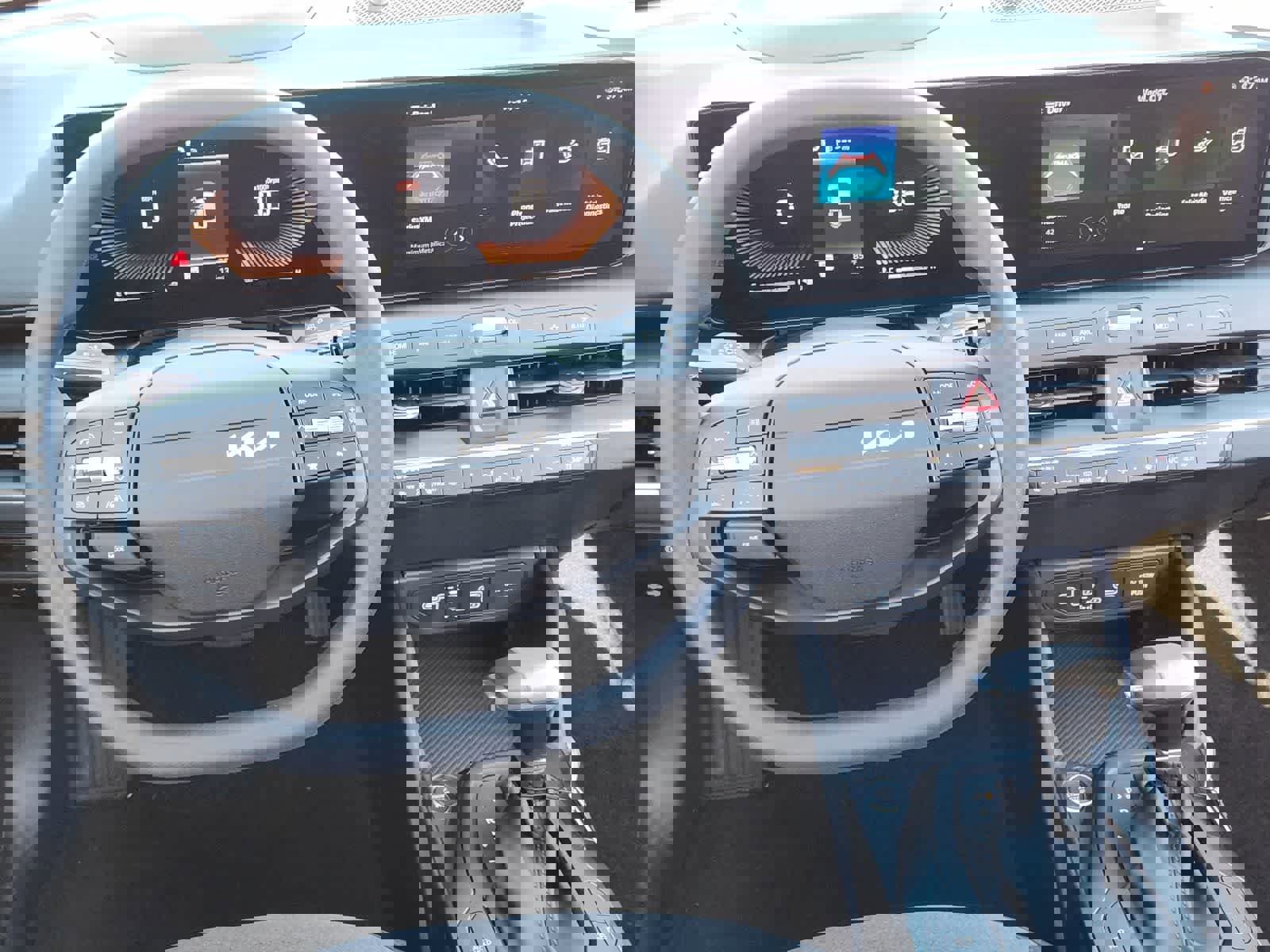 Certified 2025 Kia K4 LXS image 24