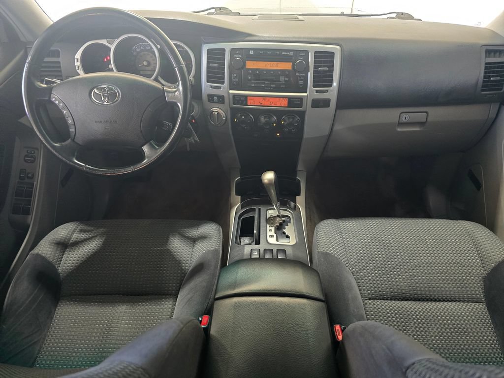 Used 2005 Toyota 4Runner SR5 AWD/4WD image 9