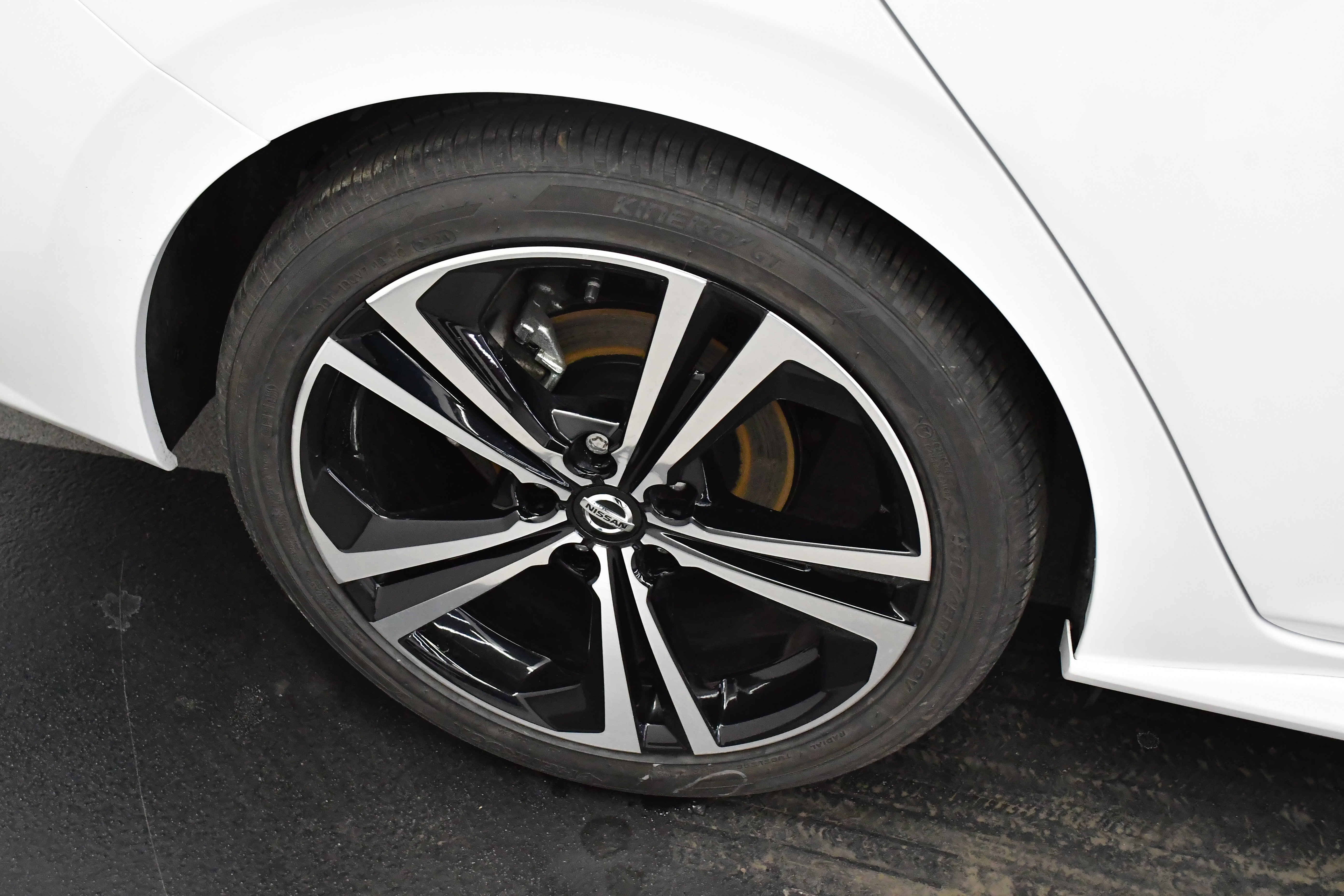 Used 2022 Nissan Sentra SR w/ Trunk Package image 57