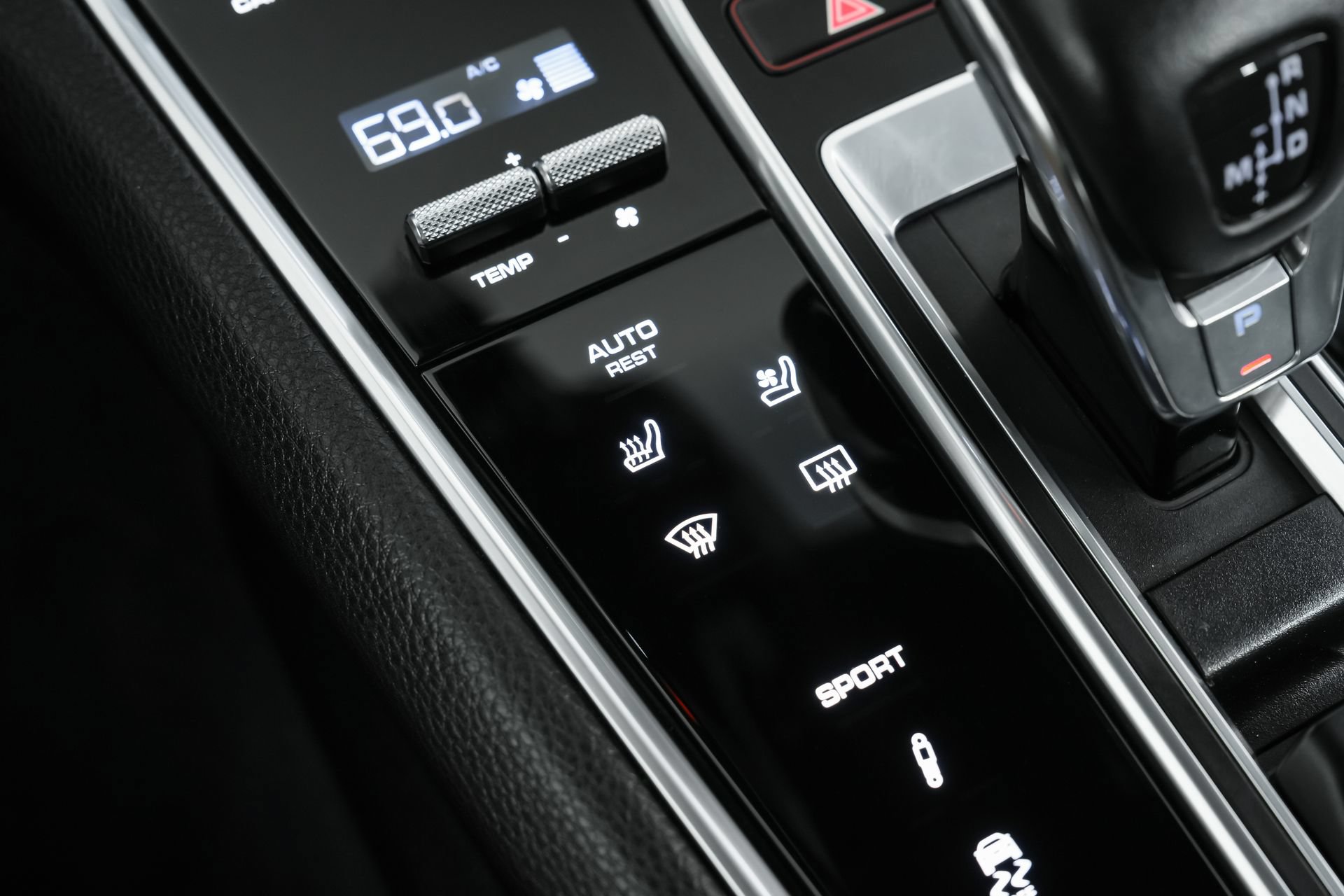 Used 2023 Porsche Panamera Platinum Edition RWD image 36