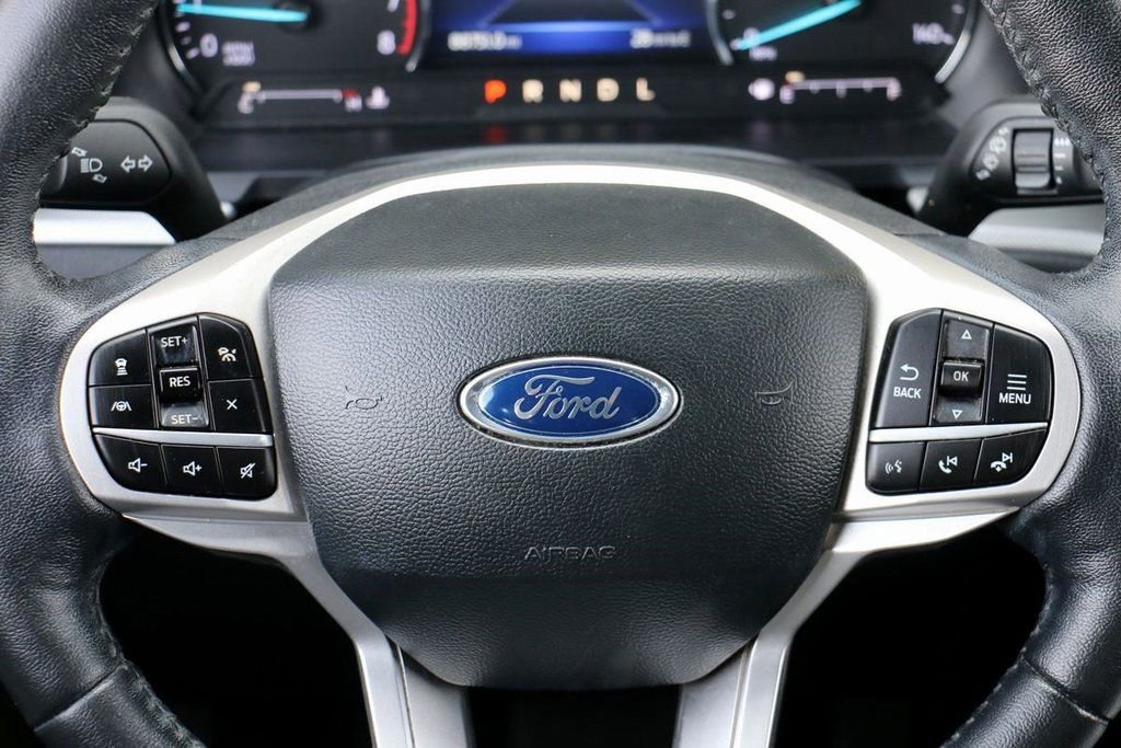 Certified 2022 Ford Explorer XLT w/ Equipment Group 202A image 27
