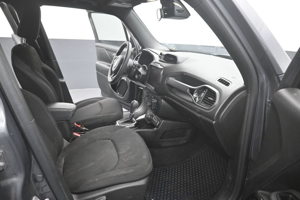 Used 2022 Jeep Renegade Altitude AWD/4WD image 14