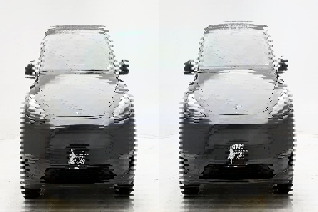 Used 2024 Tesla Model Y Long Range image 4