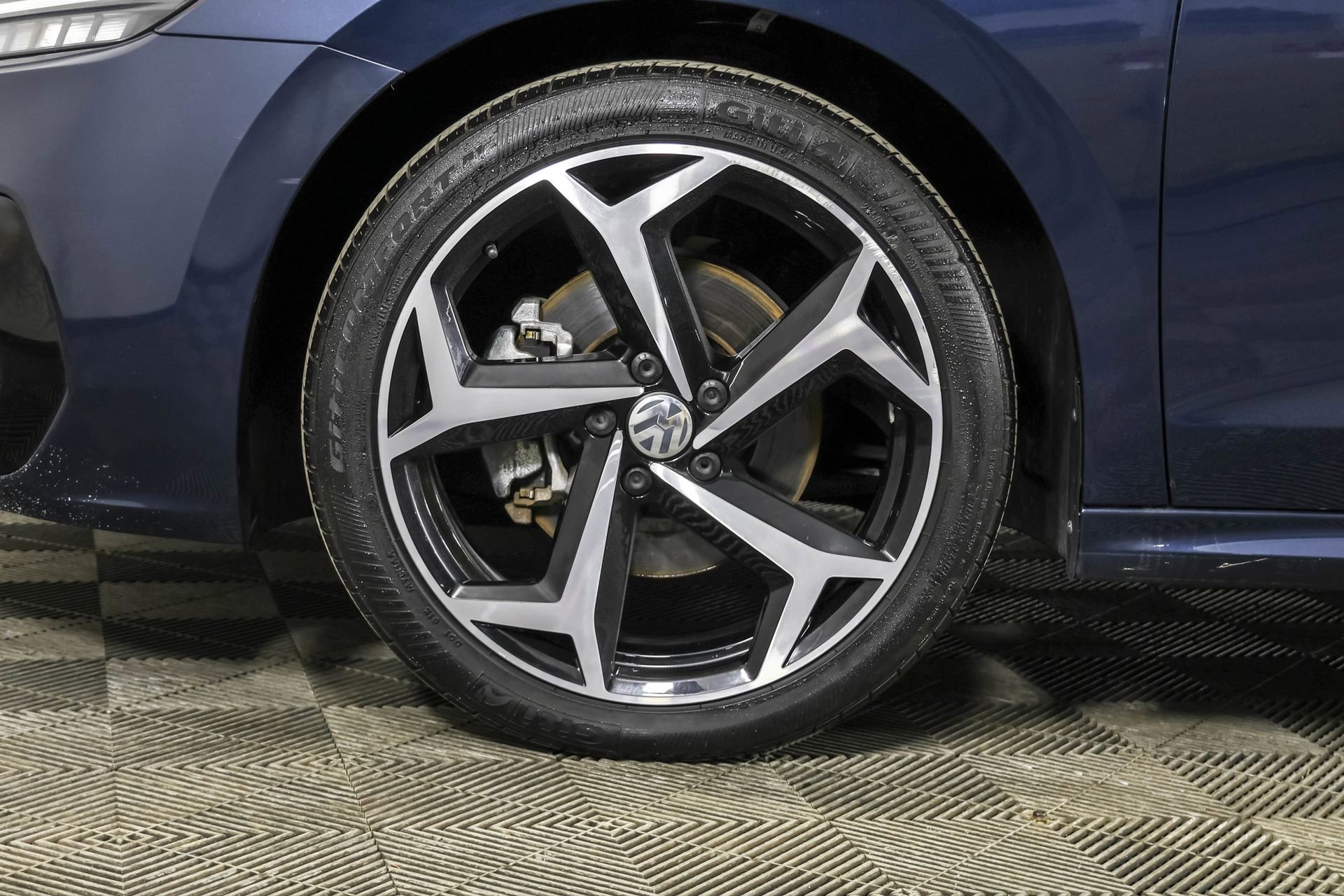 Used 2022 Volkswagen Passat 2.0T R-Line image 19