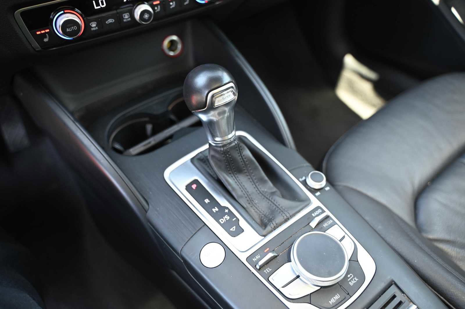 Used 2016 Audi A3 e-tron Premium Plus w/ Premium Plus Package FWD image 18