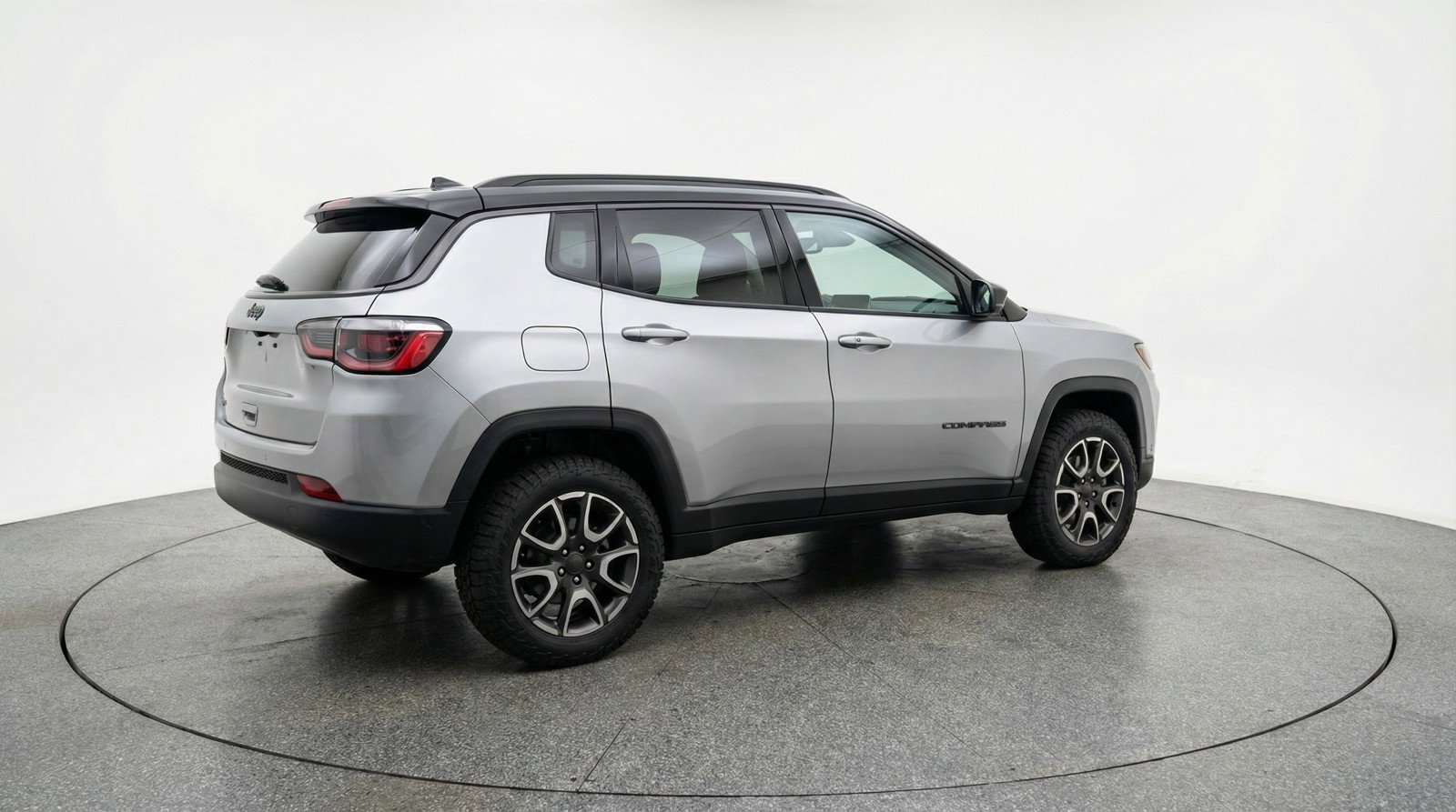 Used 2025 Jeep Compass Trailhawk AWD/4WD image 9