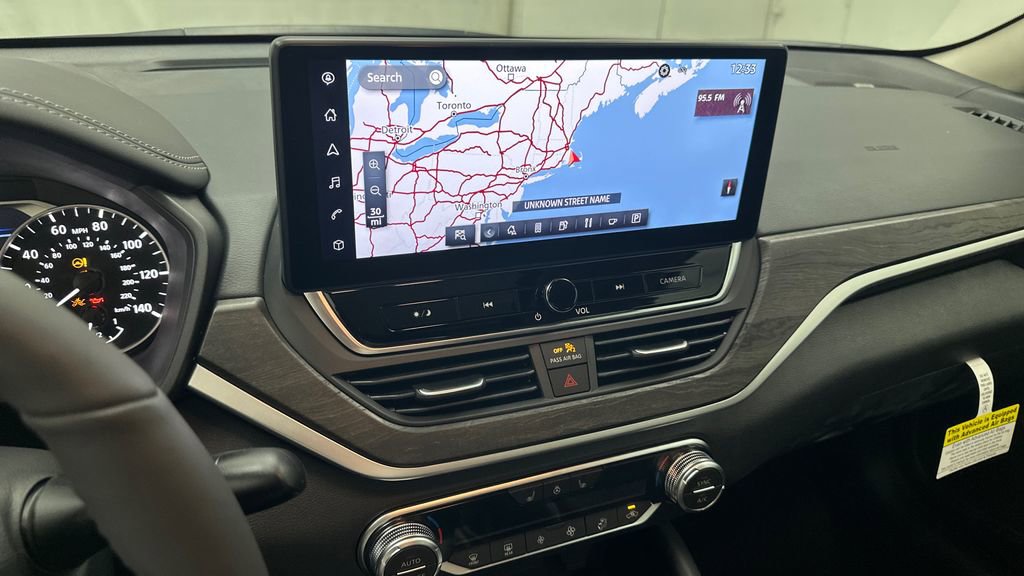 New 2025 Nissan Altima 2.5 SL image 12