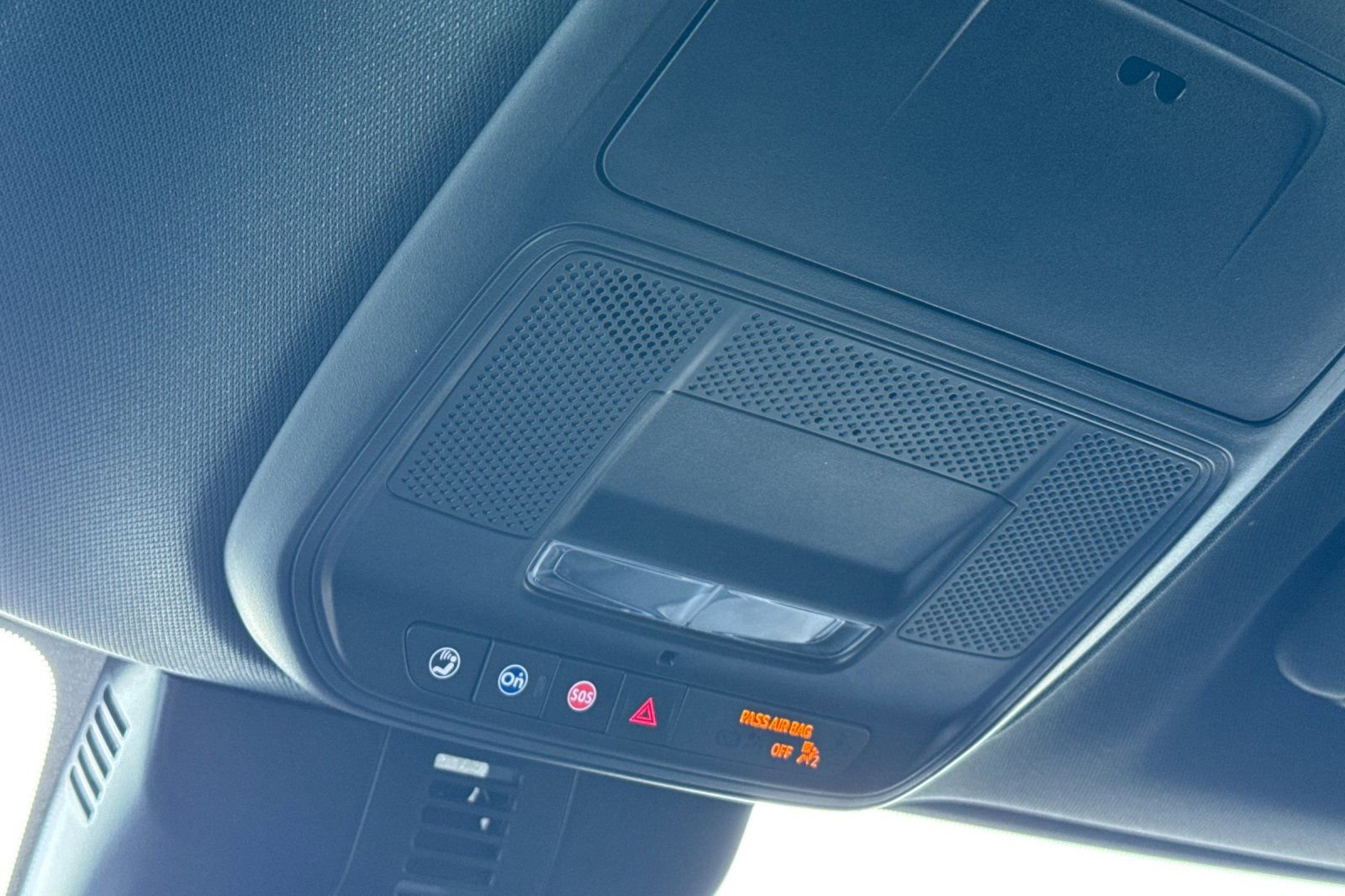 Used 2025 Buick Enclave Preferred image 22