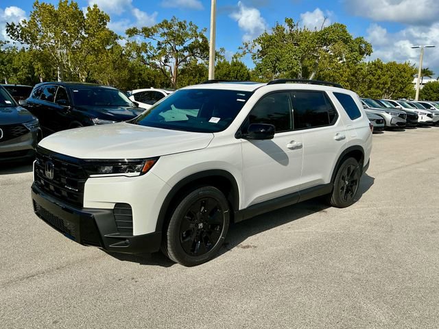 New 2026 Honda Pilot Black Edition image 3