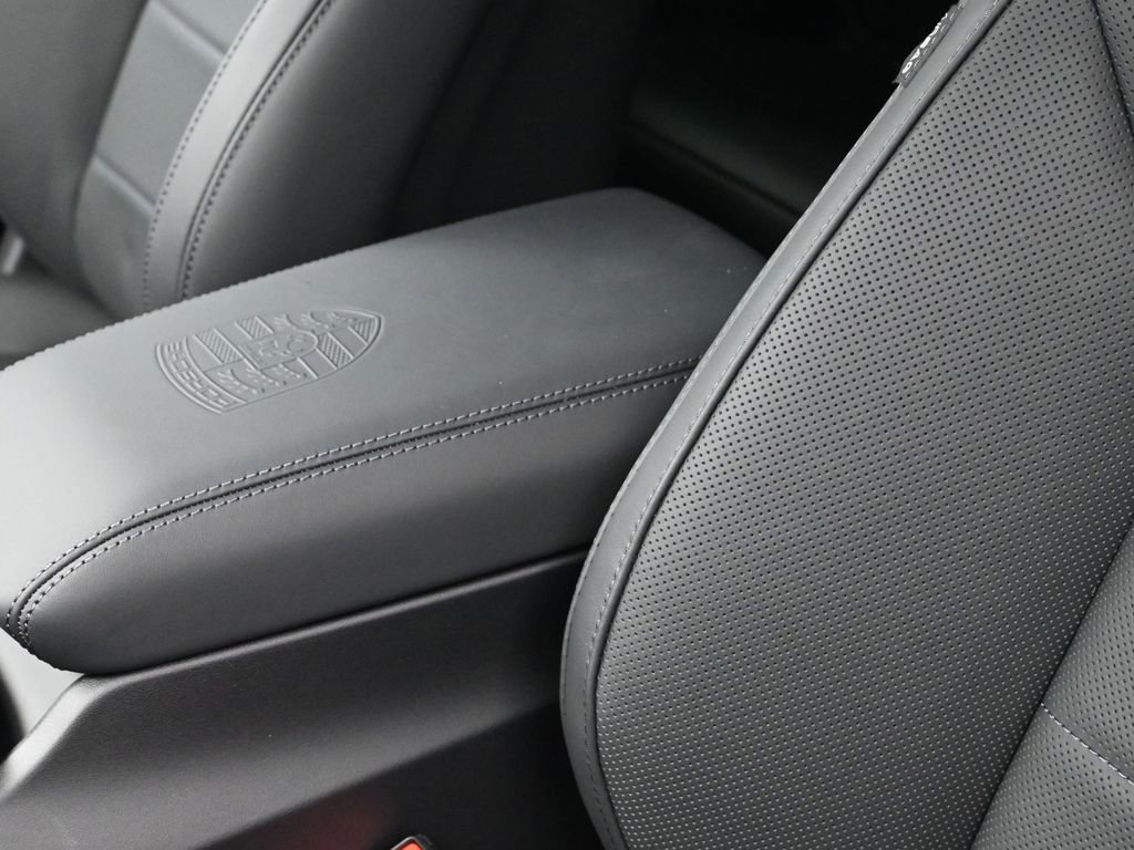 New 2026 Porsche Macan 4S Electric image 21