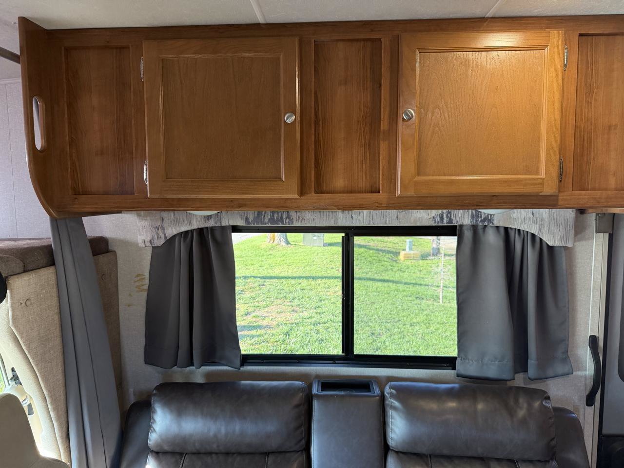 Used 2018 Ford E-350 and Econoline 350 Super Duty w/ Motorhome Prep Package RWD image 29