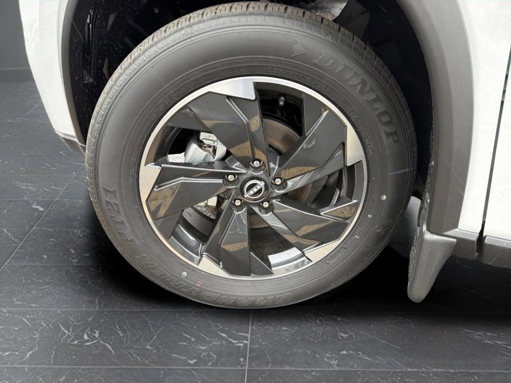 New 2026 Nissan Rogue SV image 32