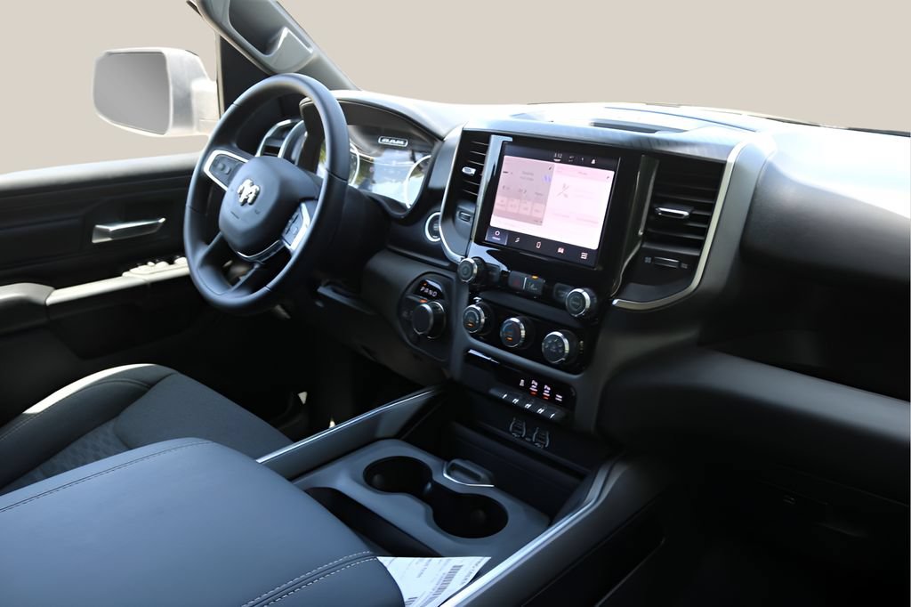 New 2026 RAM 1500 Express AWD/4WD image 17