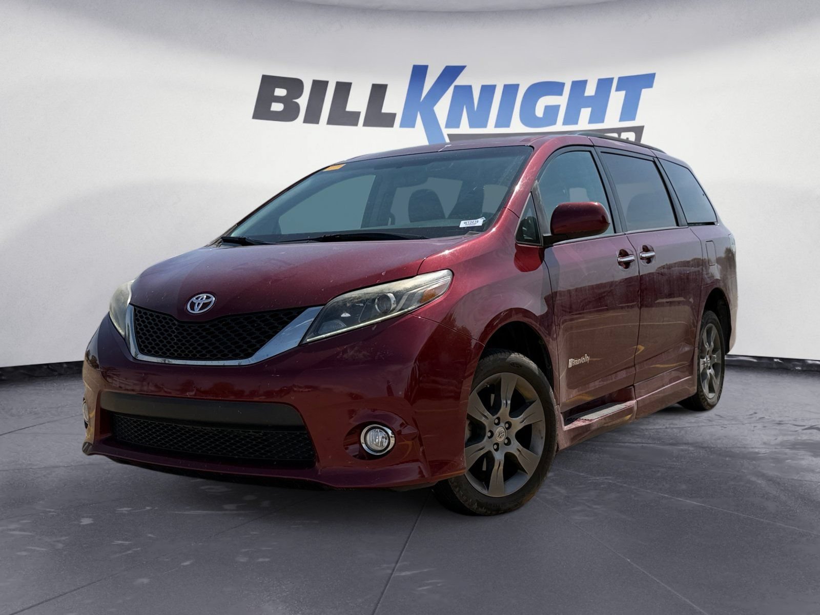 Used 2015 Toyota Sienna SE Premium