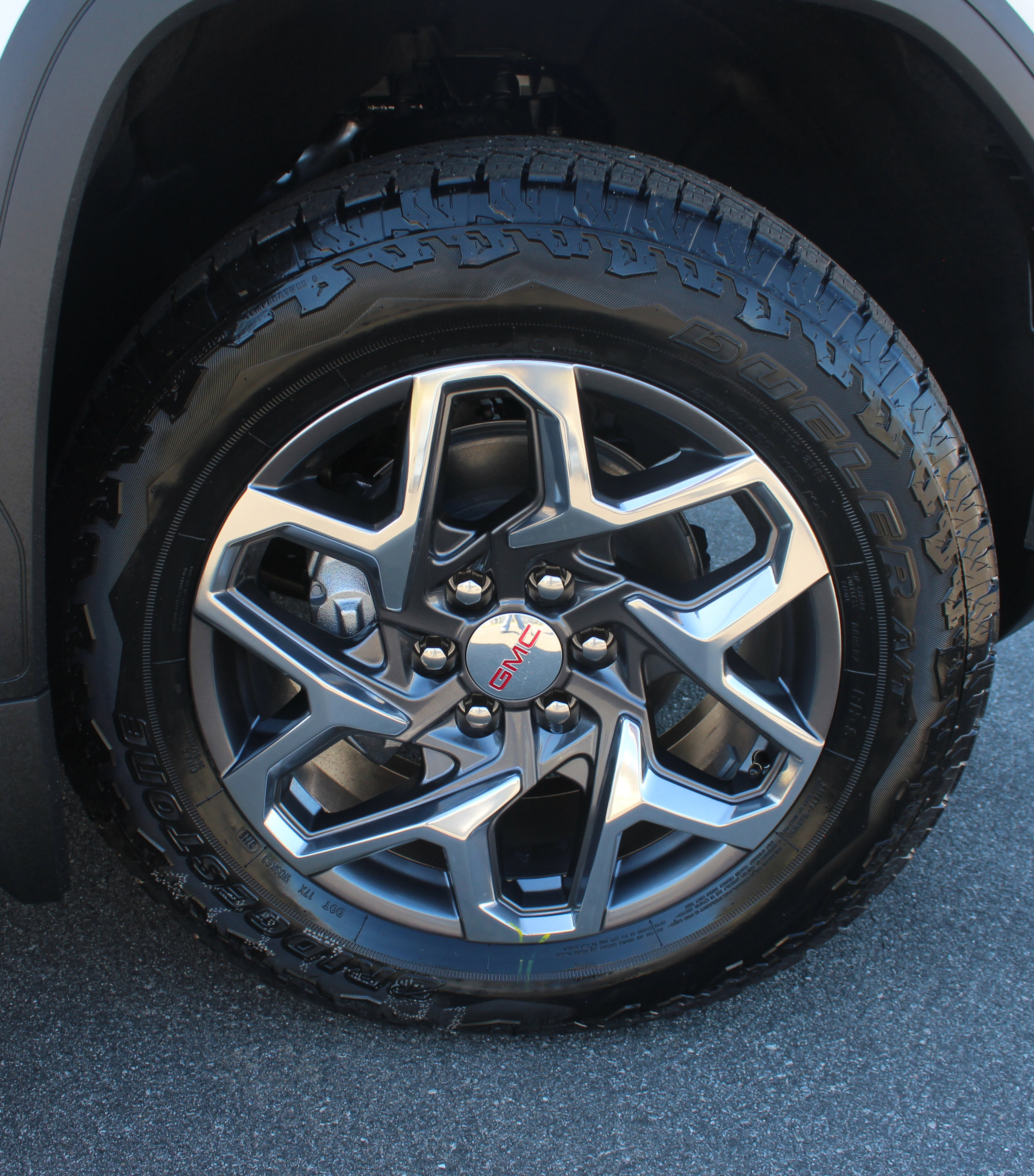 New 2026 GMC Sierra 1500 SLT image 26