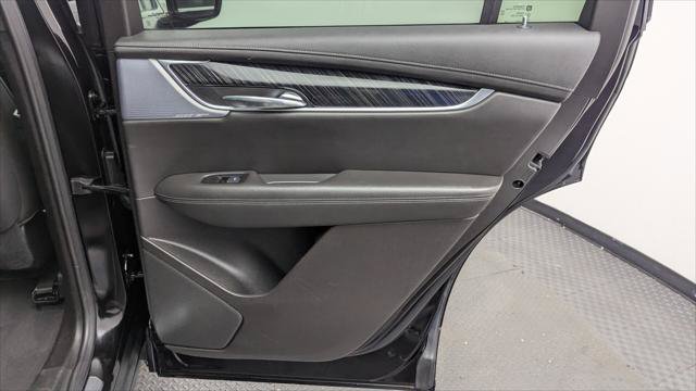 Used 2025 Cadillac XT6 Premium Luxury FWD image 22
