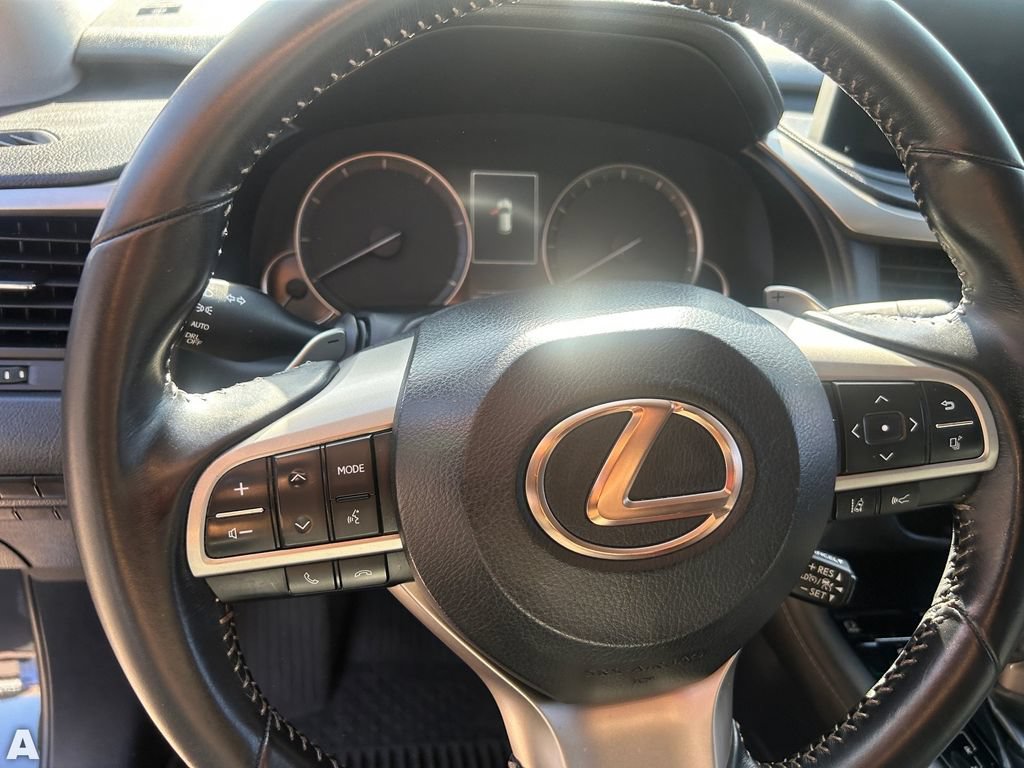 Used 2020 Lexus RX 350L Premium w/ Premium Package AWD/4WD image 10