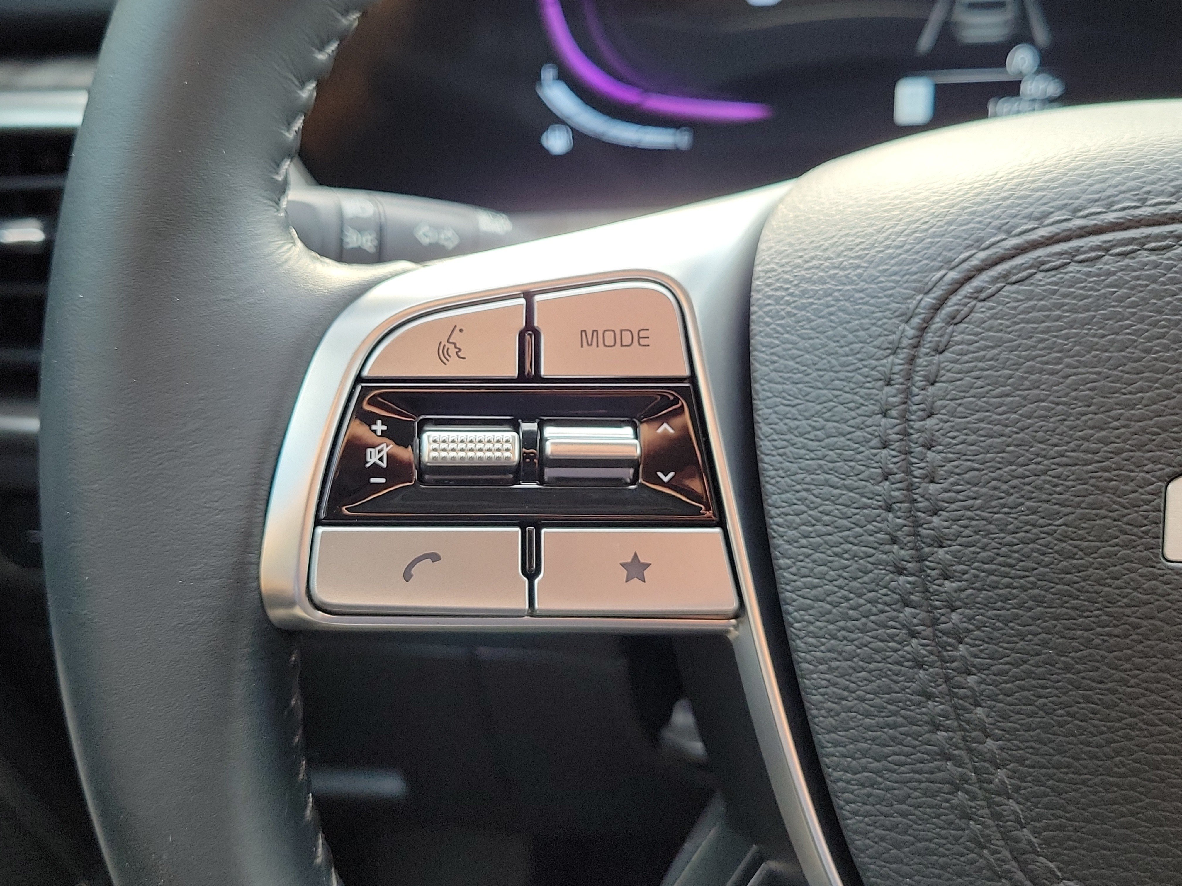 Certified 2025 Kia Telluride EX FWD image 27
