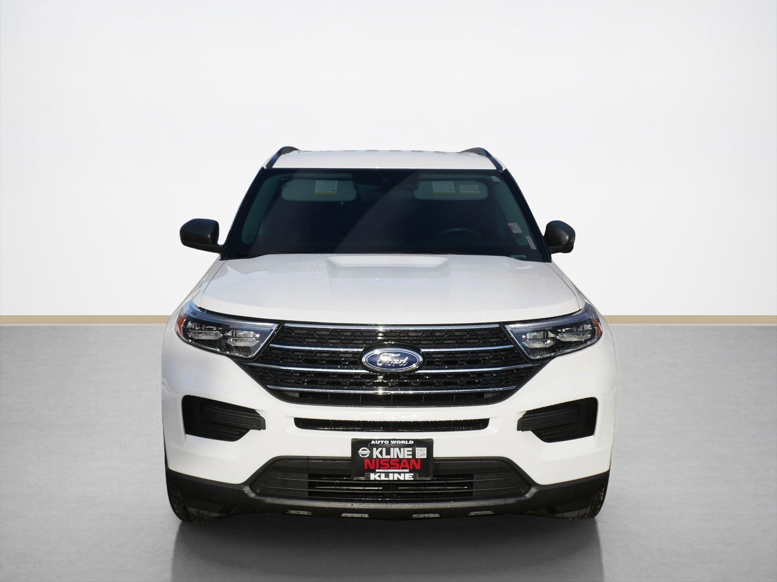 Used 2024 Ford Explorer XLT w/ Class IV Trailer Tow Package image 8