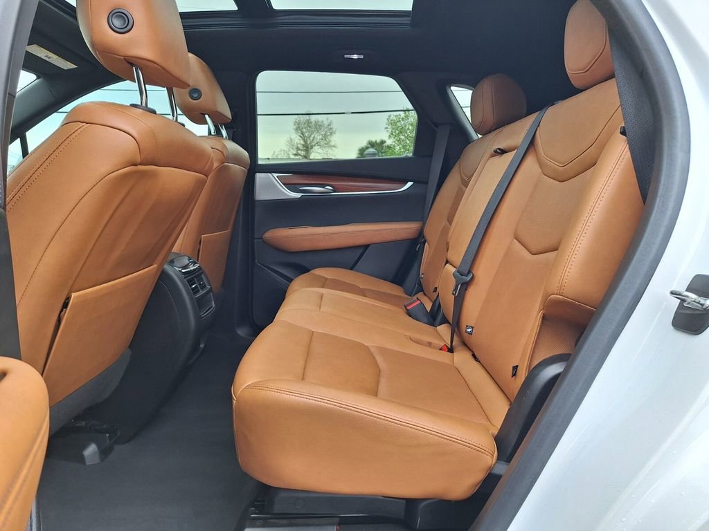 Certified 2023 Cadillac XT5 Premium Luxury w/ Technology Package image 11