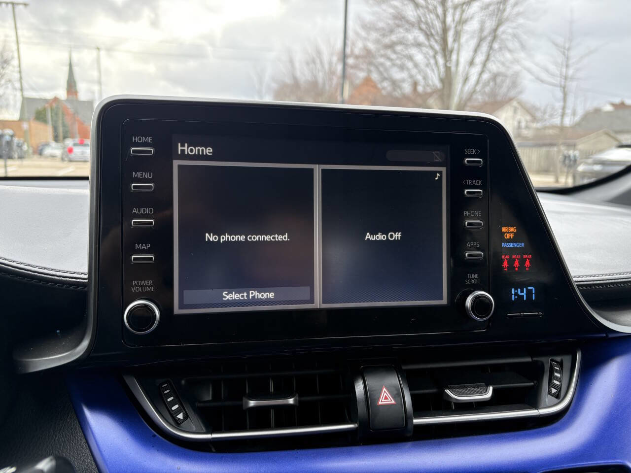 Used 2019 Toyota C-HR LE image 38