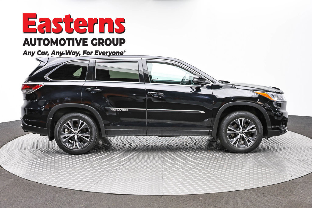 Used 2016 Toyota Highlander XLE AWD/4WD image 6