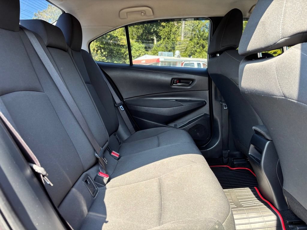 Used 2022 Toyota Corolla LE FWD image 26