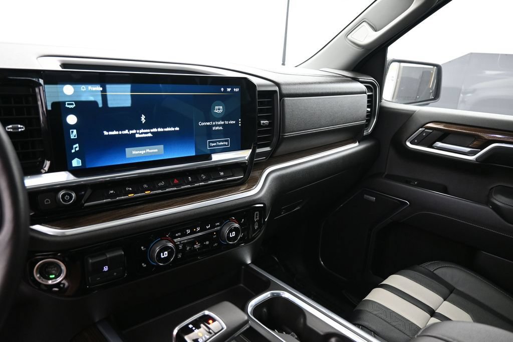 Used 2022 Chevrolet Silverado 1500 RST AWD/4WD image 25