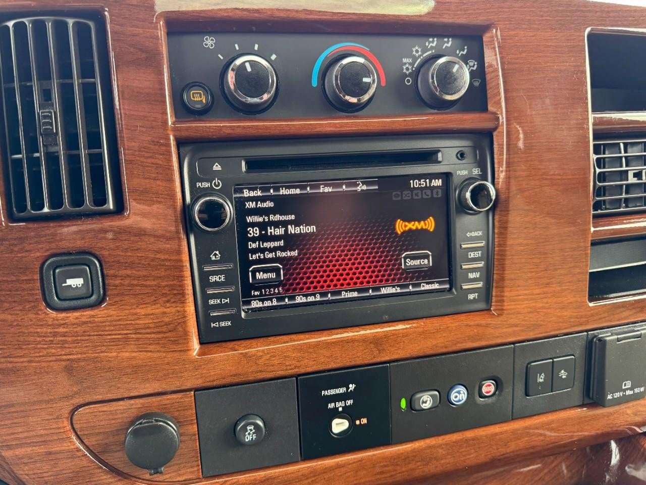 Used 2020 GMC Savana 2500 w/ Enhanced Convenience Package image 20