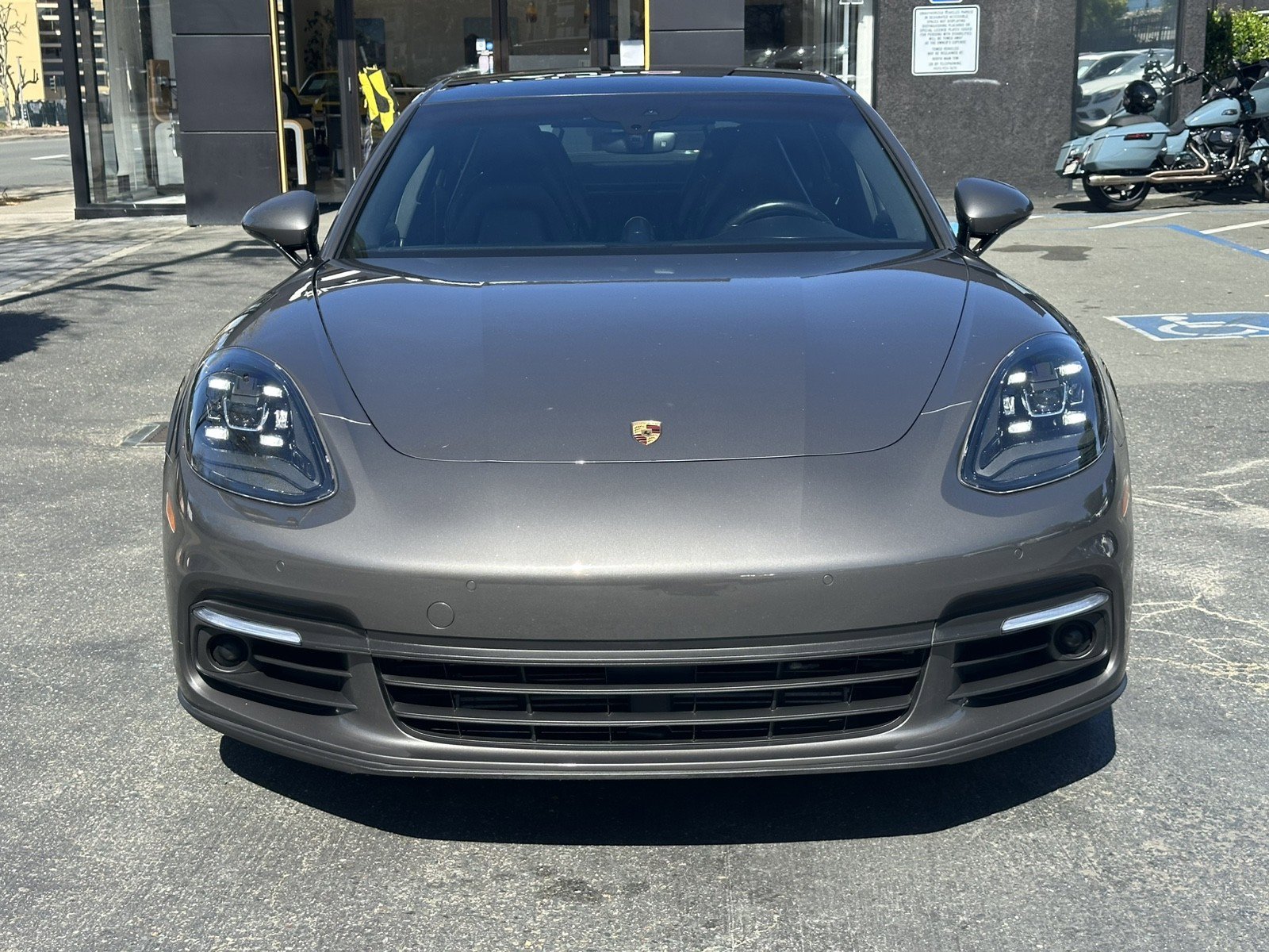 Used 2018 Porsche Panamera 4 AWD/4WD image 5