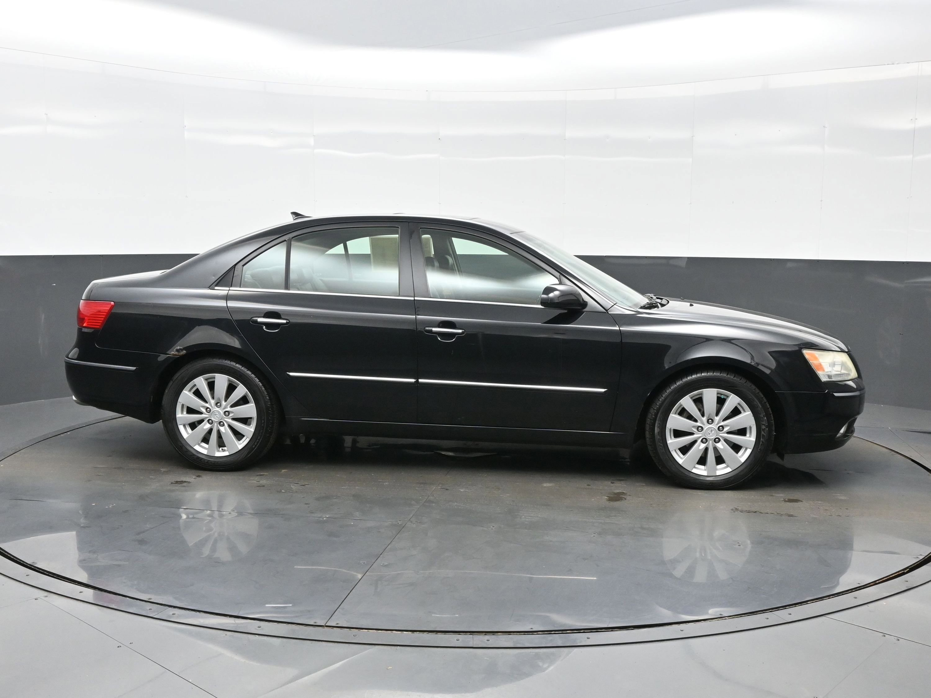 Used 2009 Hyundai Sonata Limited FWD image 7