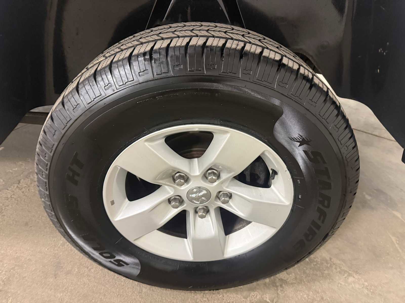 Used 2021 RAM 1500 Tradesman w/ Chrome Plus Package AWD/4WD image 9
