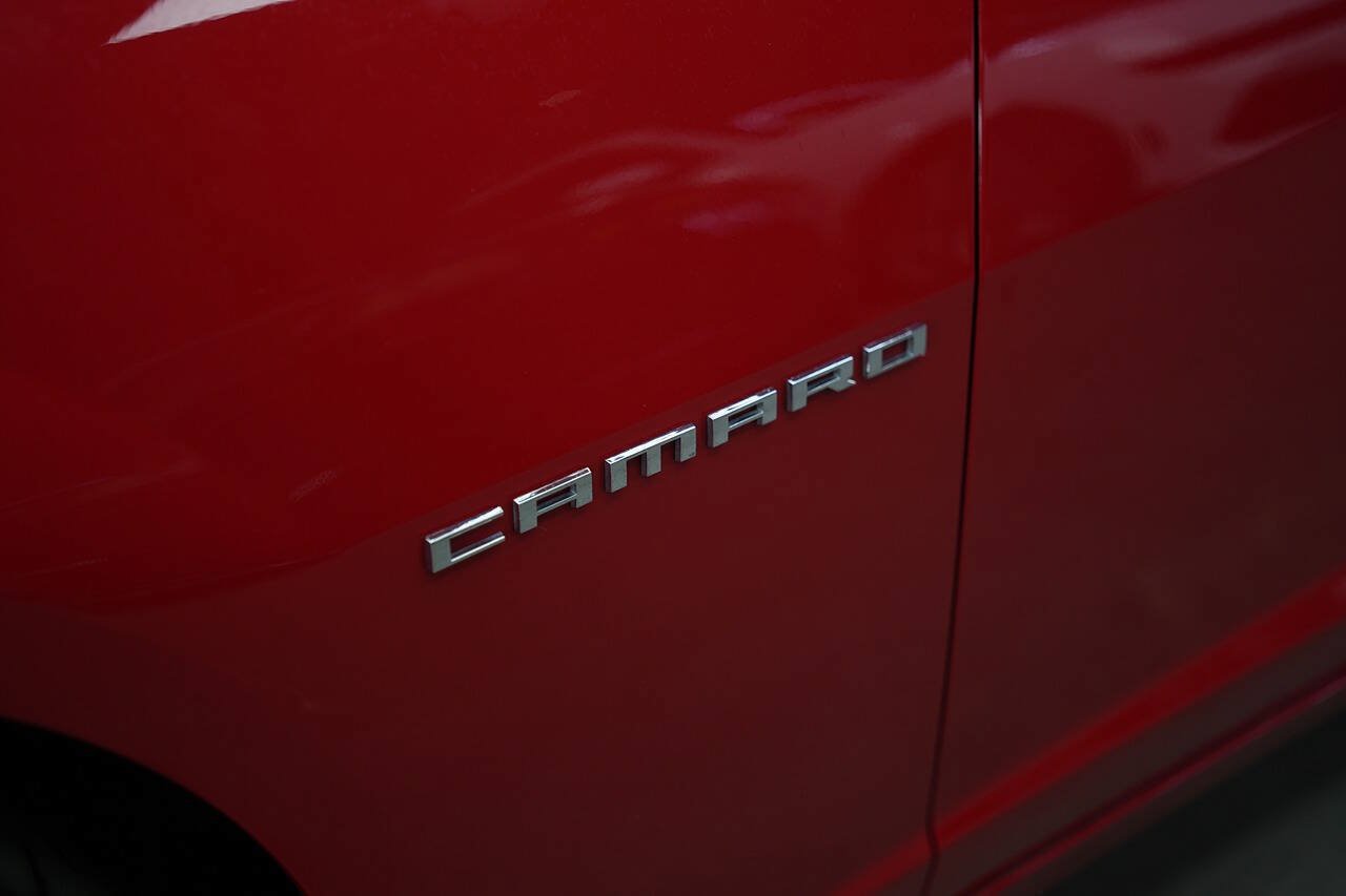 Used 2010 Chevrolet Camaro SS w/ RS Package RWD image 12