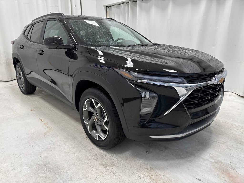 New 2026 Chevrolet Trax LT FWD image 3